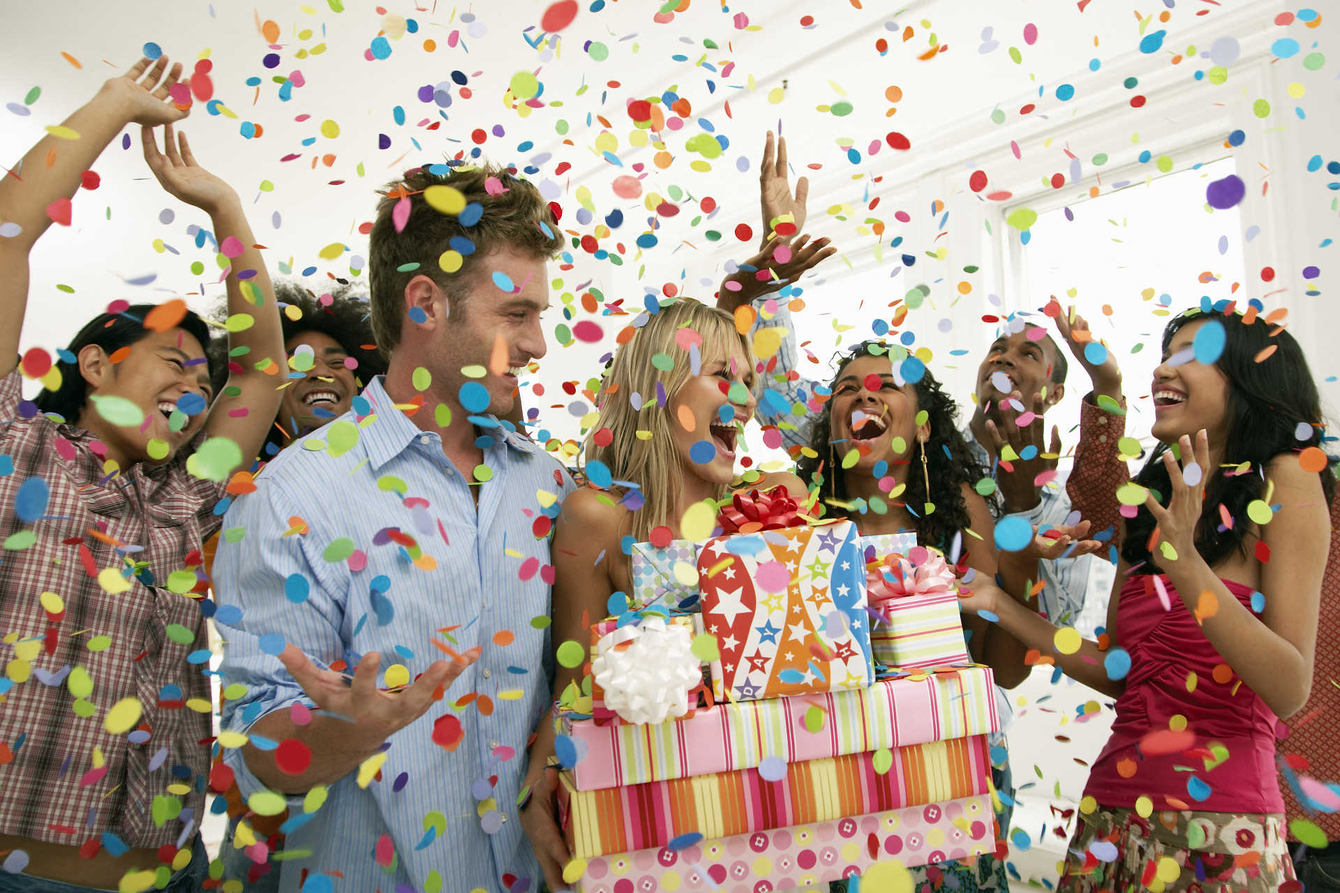 5 formas de celebrar el cumpleaños de los colaboradores en la oficina